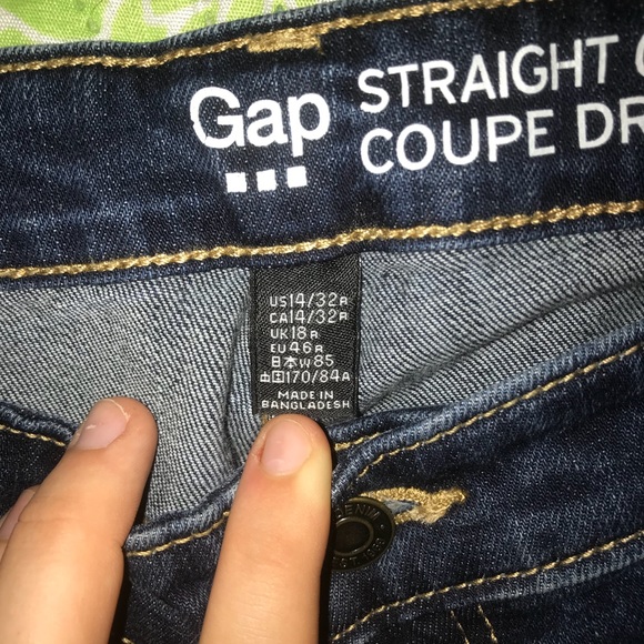 30% OFF BUNDLES Two pairs of Gap Jeans - Picture 6 of 8